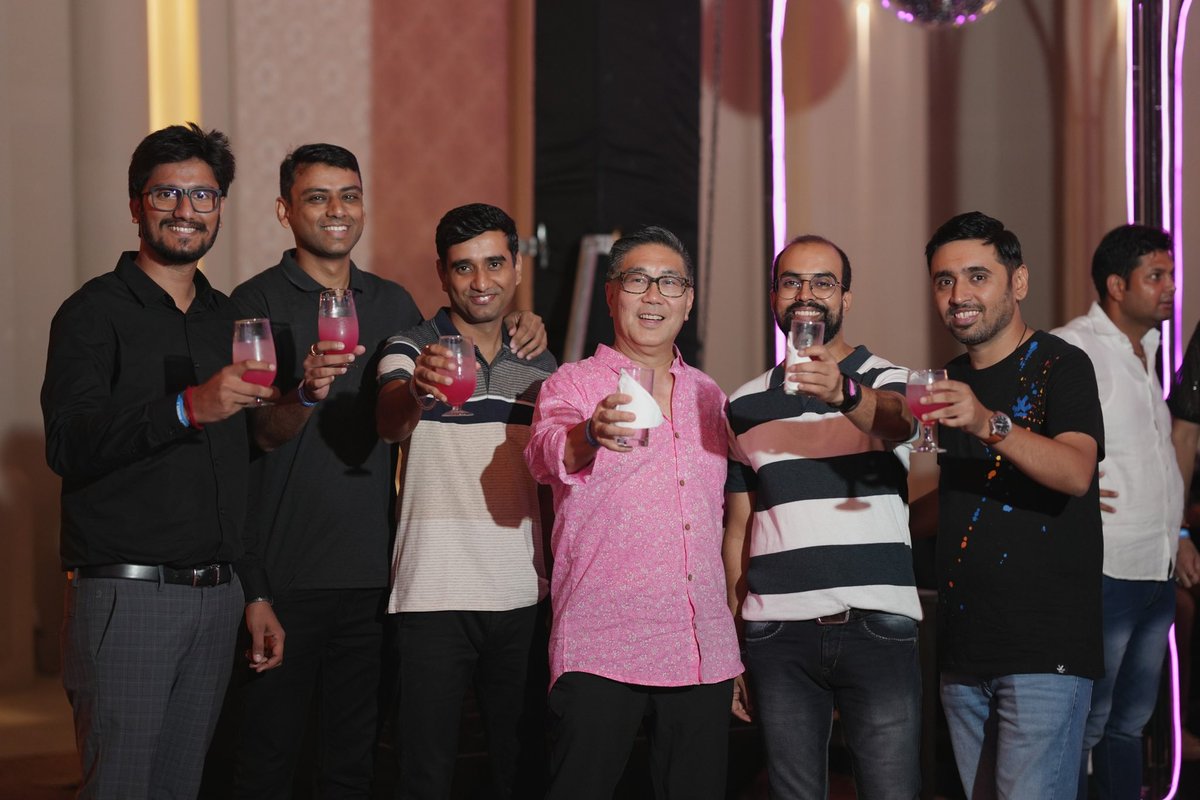 Formidium's tweet image. 8:30 PM, Rambagh Palace

Tonight’s all about mixing, mingling, and making memories!

#CherishedMemories#ToastToGoodTimes#FoundationDay #Formidium#RambaghPalace