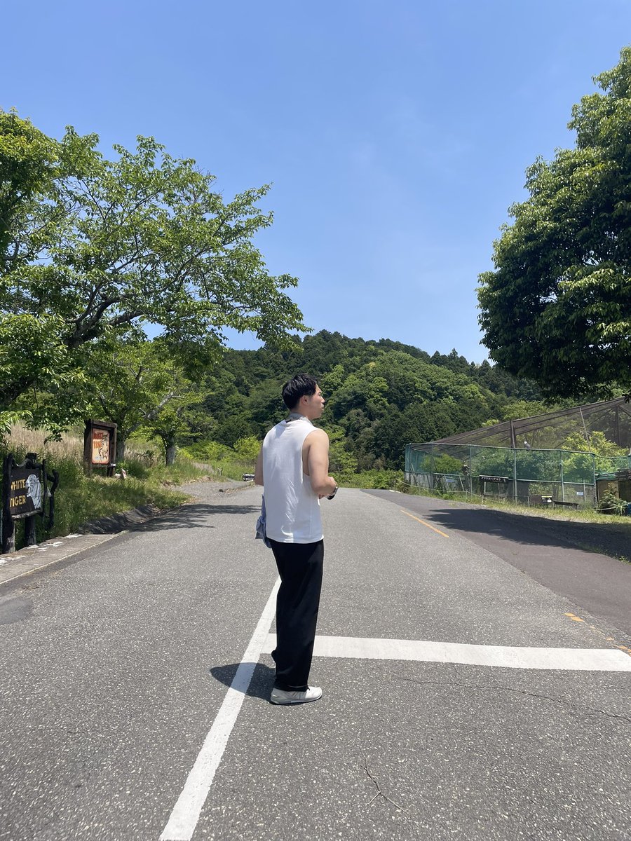 YukoHjk's tweet photo. 私の可愛いところは？と聞くと絶対的"顔"と答える子の男。 https://t.co/5EwFMa5g2T