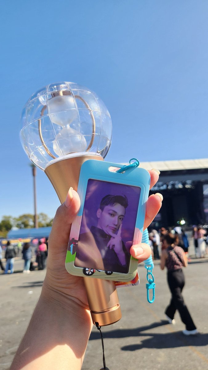 mery_elf_atiny tweet media