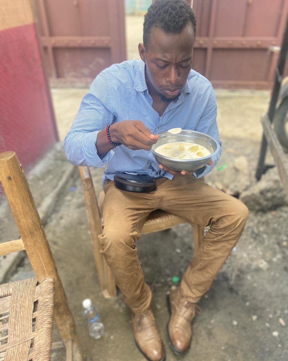 MarkenroodTbs's tweet photo. Patat ak lèt 🥔🥛
———•———
Kizin Ayisyen : Konekte ak gou ak konesans zansèt Ayiti.
_____•••_____
#patataklèt #patateauxlait #ayiti #cuisine #haiti #agritourisme #zansèt #gout #konesans #knowledge #knowhow https://t.co/wMuymQmXOj