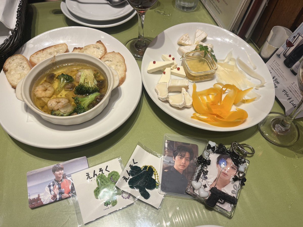 Choi___Yama's tweet photo. えねねんペンミめちゃくちゃ良かった😿
今の自分の肌の色気に入ってるのも凄く可愛いし、イベント終わりらむさんとイタリアンで、プチびょるぴ会(?)したのも楽しかったし、優雅な一日でした〜😿

このハッシュタグっておすすめのご飯屋さんだっけ？今日行ったここおすすめですw
#おほほ #えんそく https://t.co/1gJJmjXthB