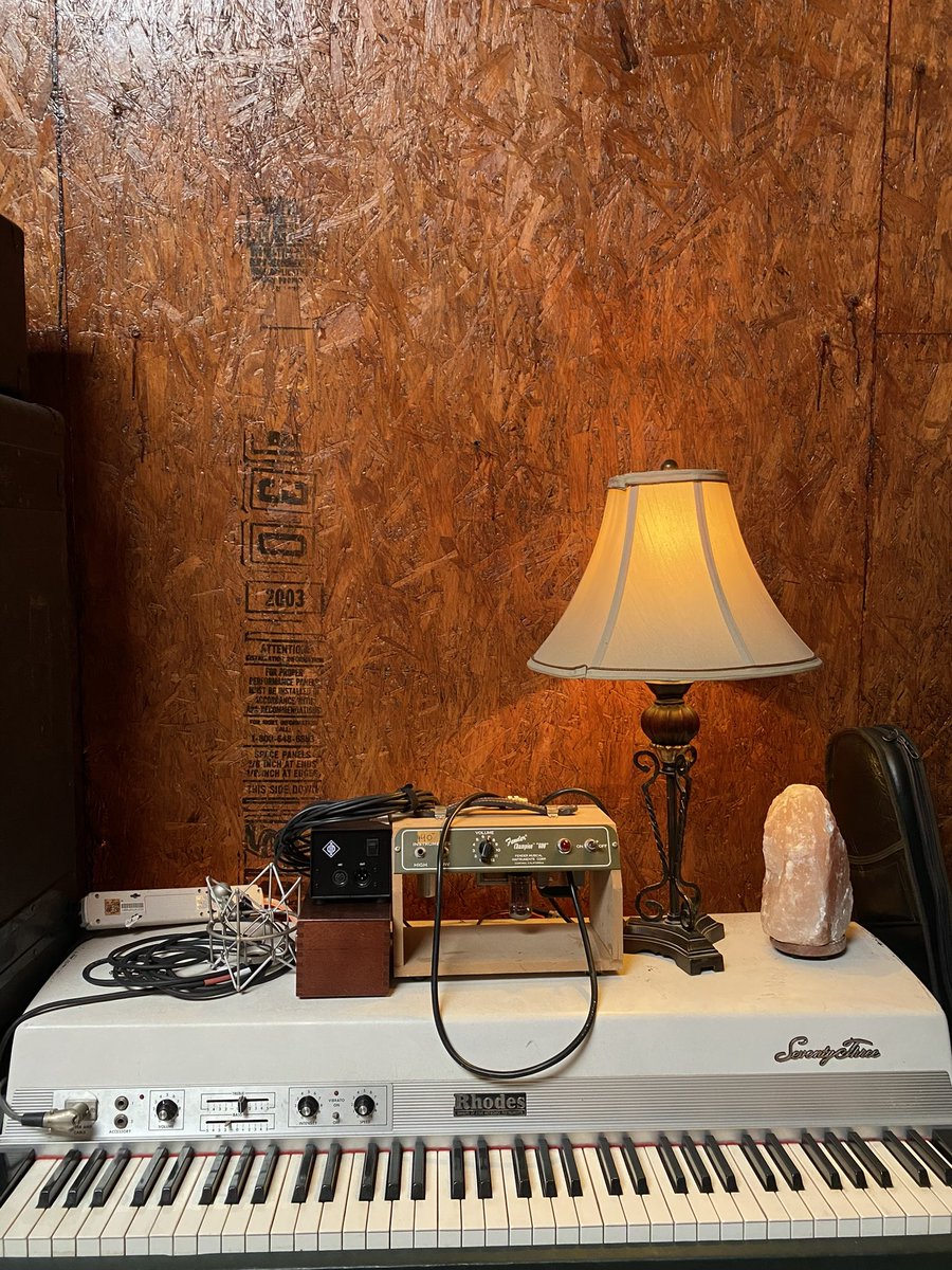 Katastro (@katastro) on Twitter photo Tell Me I'm Okay ft. Jared Watson
Thank you guys so much for all the love on this track.
It's crazy to look back at these pictures and see how far we've had to come to get these songs to you. We feel the support and are forever greatful for the community around
us.
#uteot Tell Me I'm Okay ft. Jared Watson
Thank you guys so much for all the love on this track.
It's crazy to look back at these pictures and see how far we've had to come to get these songs to you. We feel the support and are forever greatful for the community around
us.
#uteot