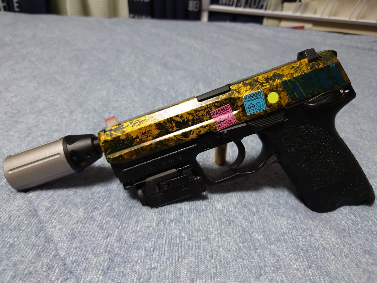 kita9run's tweet photo. そうそう
ずっと欲しかったライトを今回の九撃市で買いました

一番最初に買ったヤツと金額は変わらなくてサイズは１／３
明るさは３倍以上あるから言う事無し…！ https://t.co/Mn3gVfz9G2
