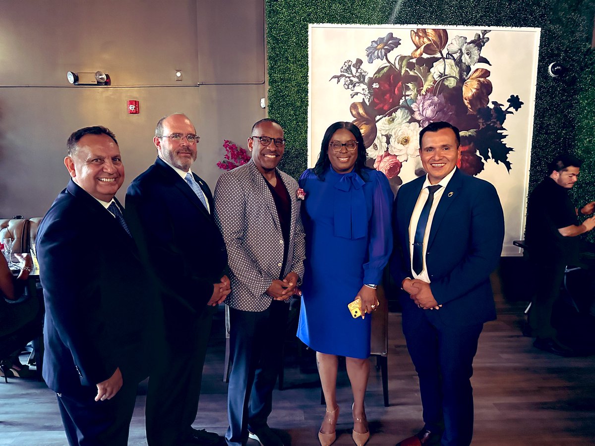 The Brotherhood of Locomotive Engineers and Trainmen New Jersey State Legislative Board is proud to support Councilwoman <a href="/LamonicaMciver/">LaMonica McIver</a> election to the U.S. House of Representatives in 2024.
#njdems #newark #cd10