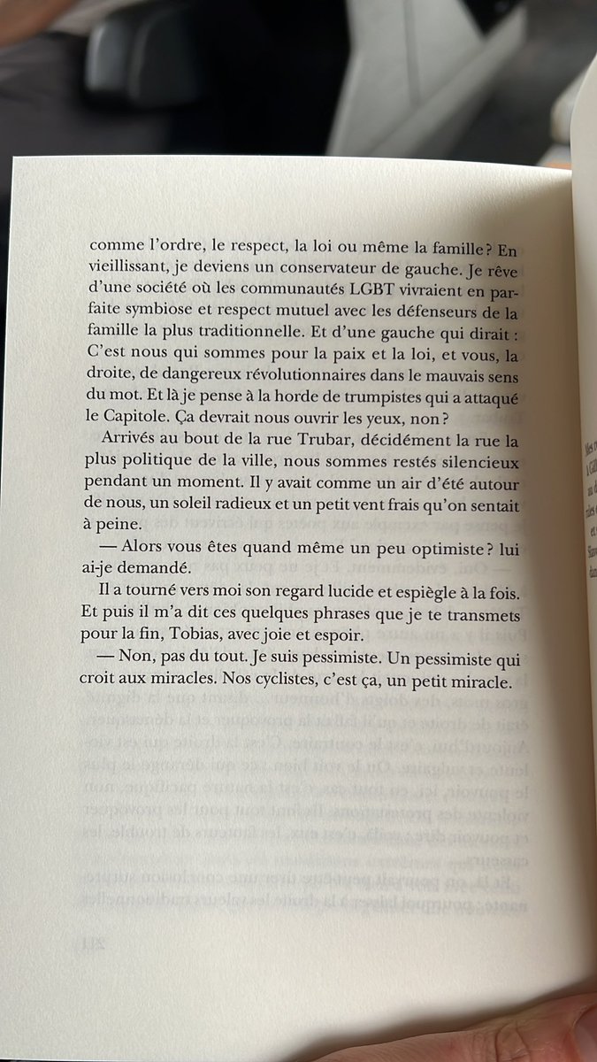 Vivien Pertusot tweet media