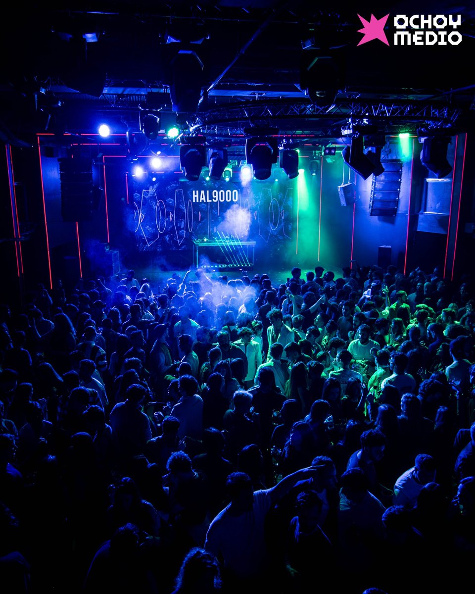 Esta noche tenemos visita! ✌🏼✨ Directo desde Barcelona vuelve <a href="/hal9000dj/">HAL9000</a> para desplegar todas sus brillantes mezclas de pop, electrónica y música urbana! También estará Chvlo y además <a href="/SayYesDJ/">Say Yes DJ</a> representando a #OchoymedioDjs!

Entradas: bit.ly/tw_ochoymedio_…

📸 <a href="/Adrian_YR_/">Adrián YR</a>