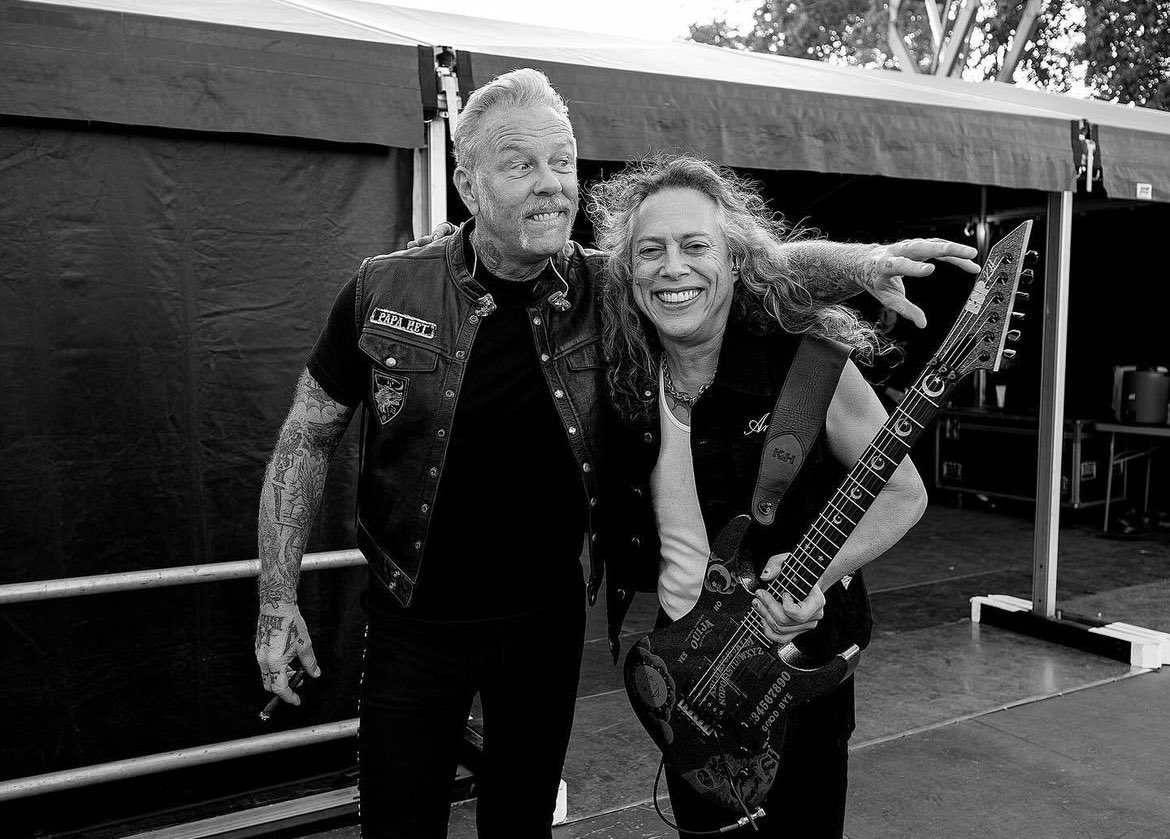 ⠀
     people come   ﹠.   go ,   but boombow   ﹠.   guy will remain the same .

      well ,   not the same ,   the same .   we grow saggier each day ,   but boombow still love him anyways .   <3 
⠀