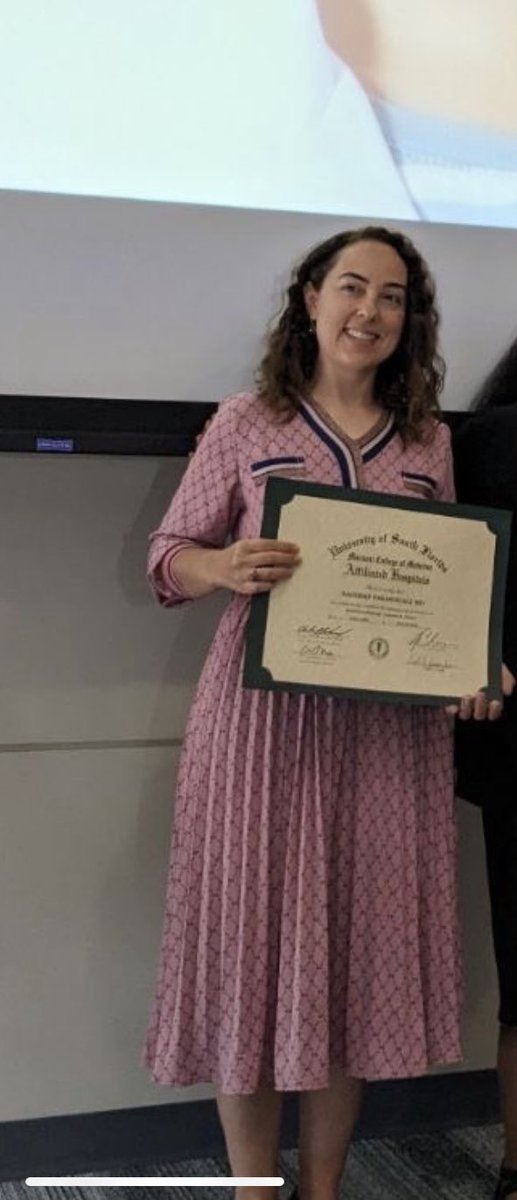 I completed my pathology residency at USF. I am so grateful for my program and all the people I worked with. 
Now, I am ready for a new adventure with my hemepath fellowship at UTSW! The left picture is from my first year during pandemic, and the right is from graduation!😊👏💐