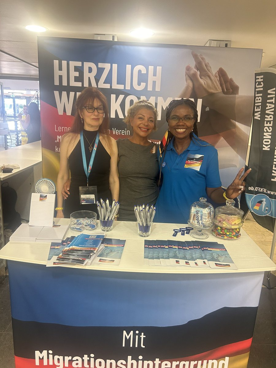 In der Grugahalle ist mehr Migrationshintergrund als draußen vor der Tür. #AFDBPT2024