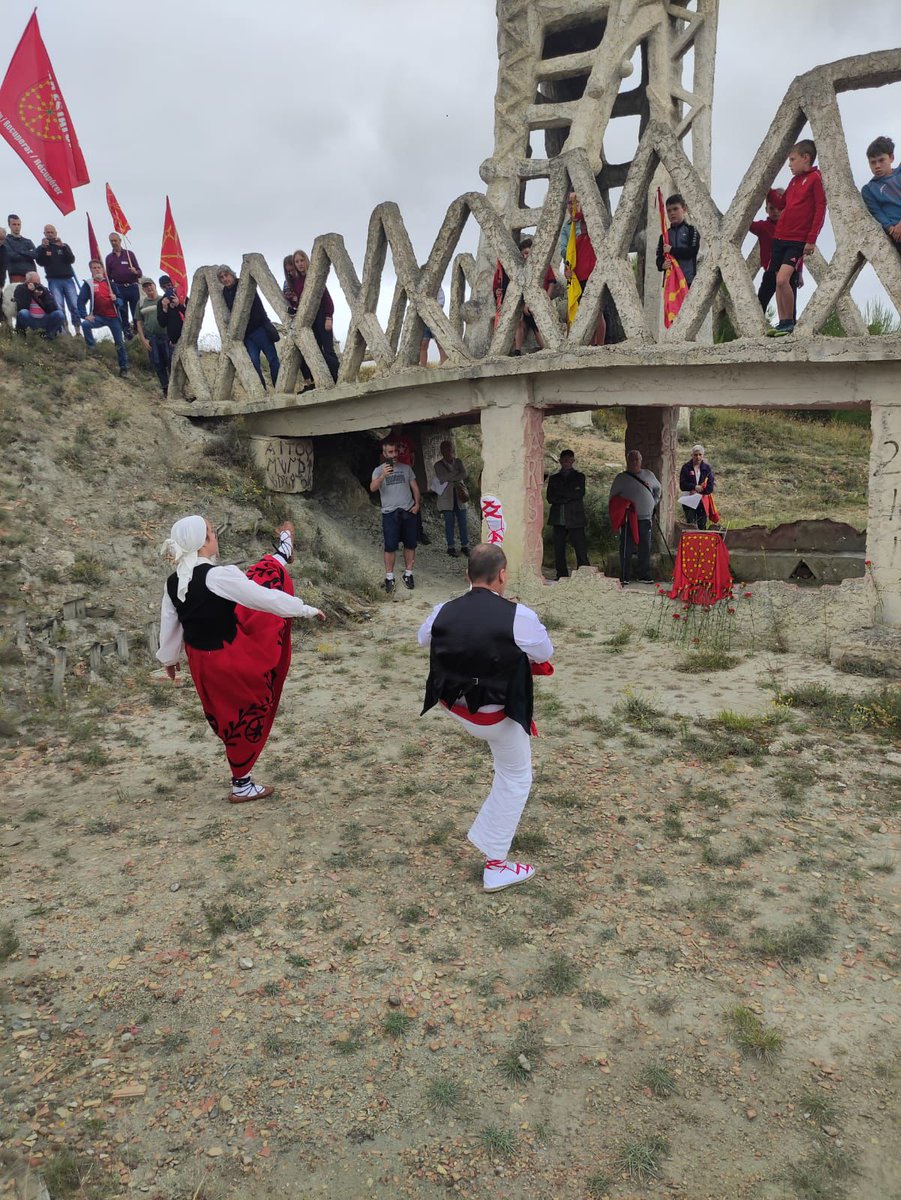 ortzadarEFE's tweet photo. Omenaldia 2024ko Noaingo batailaren monumentuan
Homenaje en el monumento de la batalla de Noáin 2024
#orreagafundazioa
#Noaingobataila
#Batallanoain
#Getze https://t.co/696ZyLMkCE