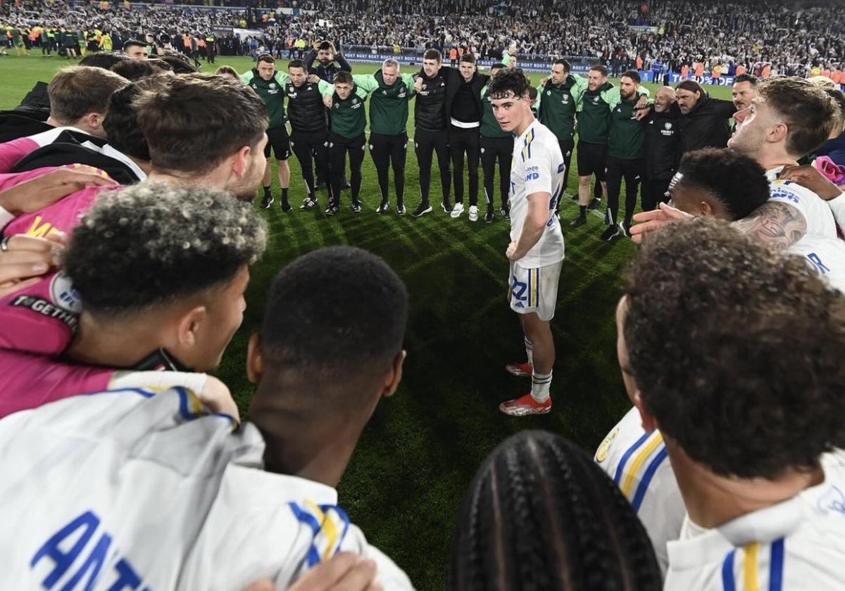 TotallyLeeds's tweet photo. You just can't replace a player like this, one of our own living out his dream on the pitch #LUFC https://t.co/N2yN1mFR5s