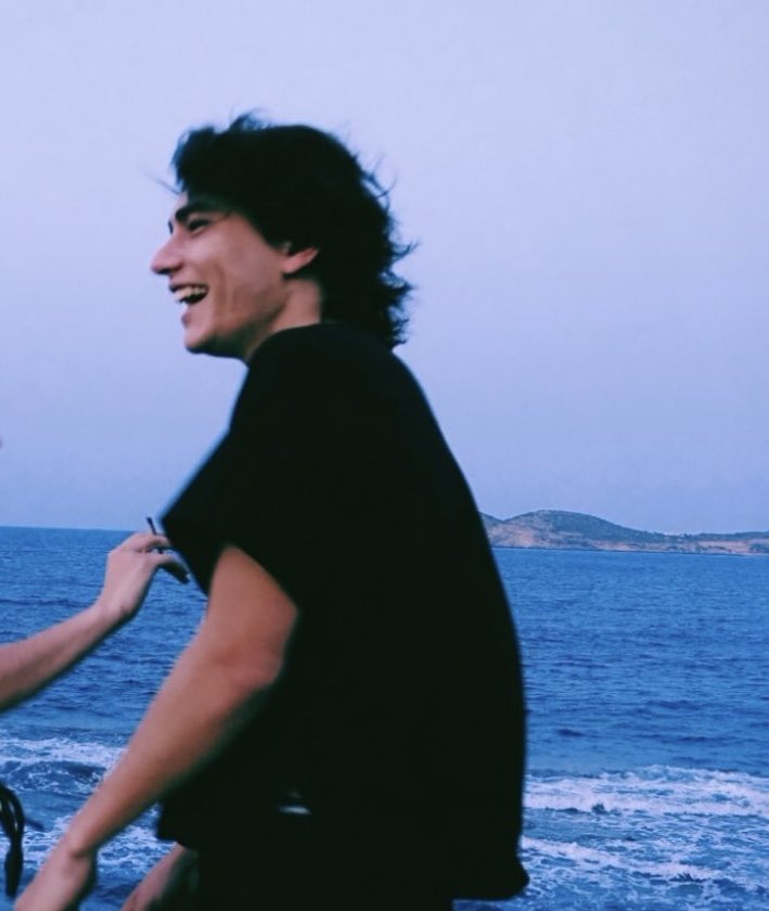 lukeskwalkers's tweet photo. MY LOVE 🩵🩵 https://t.co/I9e0BwSV3X