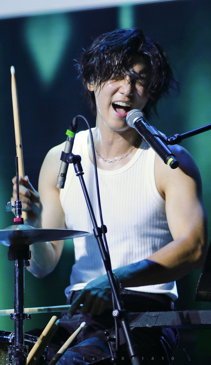 bluestars011410's tweet photo. 24/06/29 CNBLUE Awesome Stage 

CNBLUE Drummer @MR_KANGGUN ❤️‍🔥💙🩵

#강민혁
#KANGMINHYUK 
#CNBLUE https://t.co/gwylga8WGi