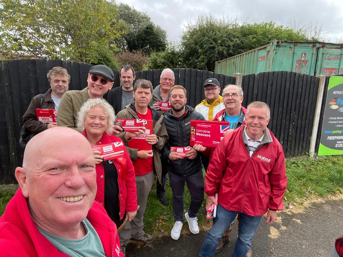 hindleanna's tweet image. Busy day with doorstep action in Lea &amp;amp; Larches with @navvy_1982 Thornton Cleveleys with @MatthewBrownLab and caught tail wind of Greyfriars for Labour Victory on 4 July 🌹