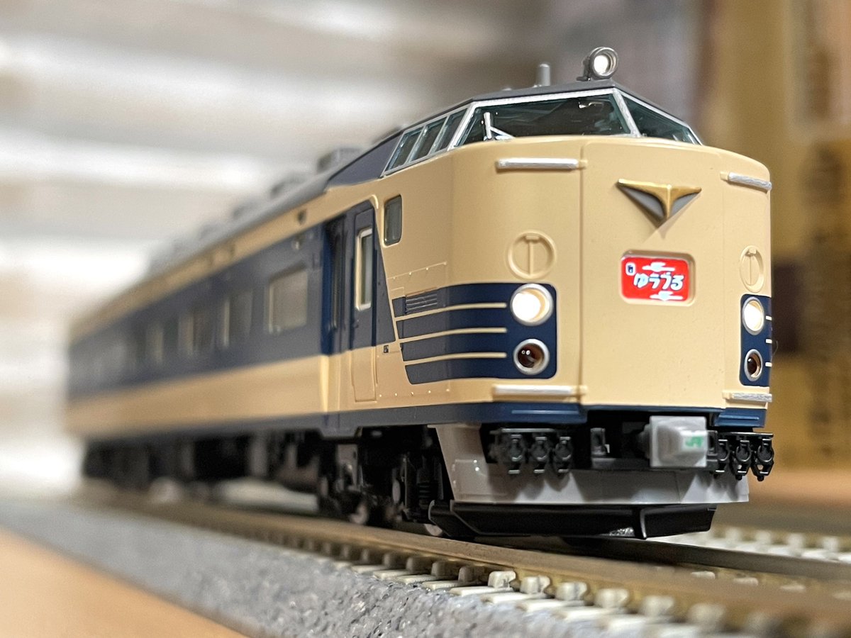 TOMIX 583系青森運転所N21編成！ 比較はKATOですが、非常口と貫通扉が