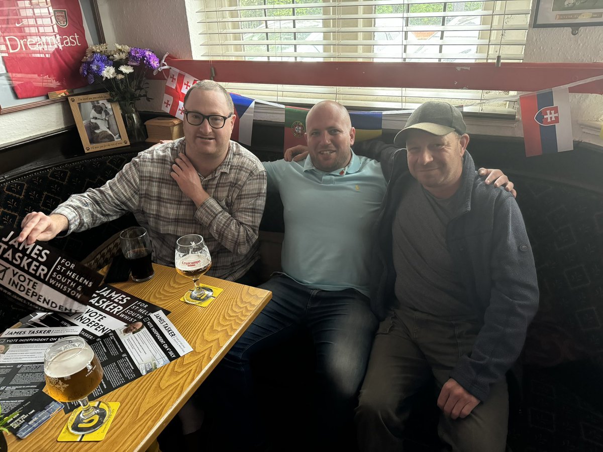 1st of 3 meet and greets. 

It’s been good speaking to locals in The Wheatsheaf about a variety of issues. Great pub and a really nice atmosphere. 

Next stop will be the Bull and Dog at 5pm followed by the Holt at 7pm. 

Vote Independent, Vote Tasker!