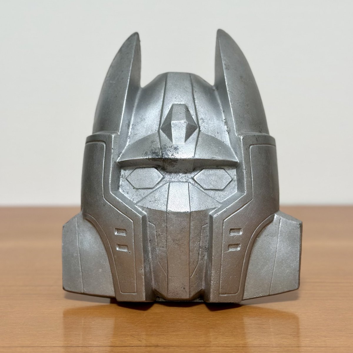 yacopu's tweet image. 仕事が忙しかったせいか魔が刺して詳細不明のお面金型っぽい造形物を買ってしまう。それなりに結構な値段で…