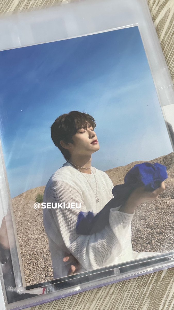 SEUKlJEU's tweet photo. [HELP RT]

WTS / LFB
stray kids lee know yes24 go live &amp; levanter photo print

QYOP‼️ 

• will take the highest
• accept ww 
• tangerang, ina. 

tag wts pc photocard straykids skz 리노 스트레이키즈 양도 스키즈 #pasarskz #skzsell #straykidssell #ตลาดนัดเด็กหลง #ตลาดนัดstraykids https://t.co/c8VDw79m9H