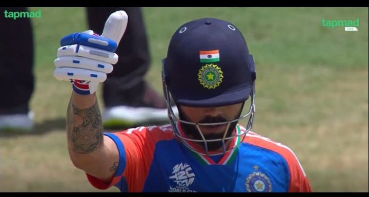 tatheer_dr's tweet photo. King For A Reason  Babar Azam Should Learn From Virat Kohli How To Play In Knockout Games 🔥 

#T20WorldCupFinal #Tapmad #HojaoAdFree #IndvSA #T20WorldCup https://t.co/r7uk9LxibH
