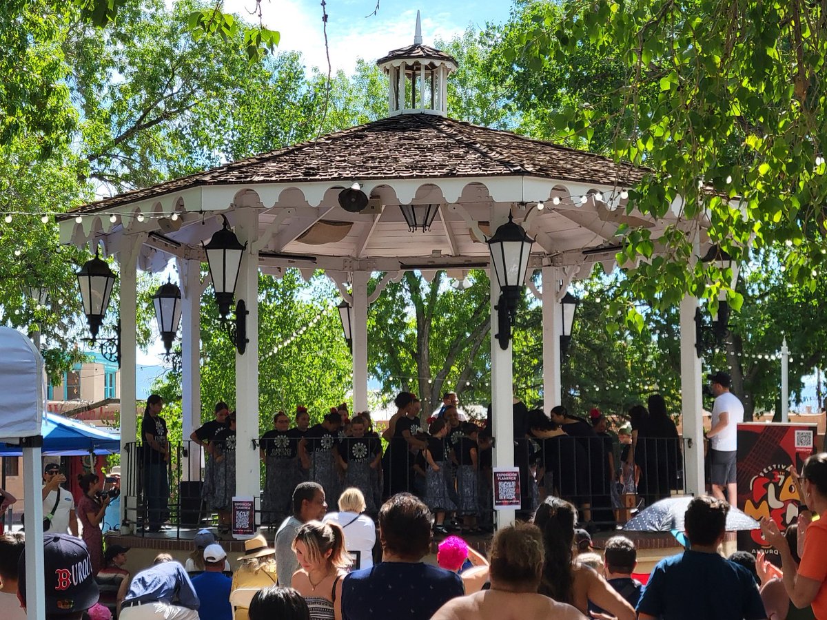 JoePageII's tweet photo. 2024 Flamenco Festival final day. Public performance in Old Town Albuquerque. #flamencoforever #cante #newmexicotrue https://t.co/vuBD94wjdZ