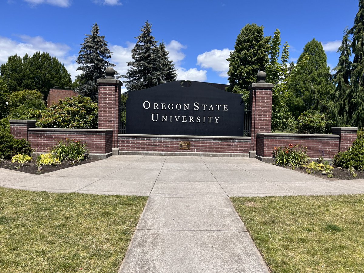 Incredible week learning about #Paleoclimate and #IceCore science with <a href="/AMSeducation/">AMS Education</a>! 
Thank you <a href="/COLDEX_STC/">Center for Oldest Ice Exploration</a> and <a href="/OregonState/">Oregon State University</a> for your fantastic facilities and thanks to <a href="/TripleVortex/">Chad Kauffman</a> and the AMS team for another outstanding workshop.