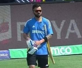 OptimisticAns's tweet photo. Kholi is the player of Big matches 
He just scored 75 runs in his first 7 games of WC and he scored 76 runs in the #Final game
Believe me or not there is only one #King &amp; that is Kholi &amp; Team India is going to lift their 2nd T20 Title
Best wishes♥️
#T20WorldCup #INDvSA #Kholi https://t.co/LTEPH6wXyf