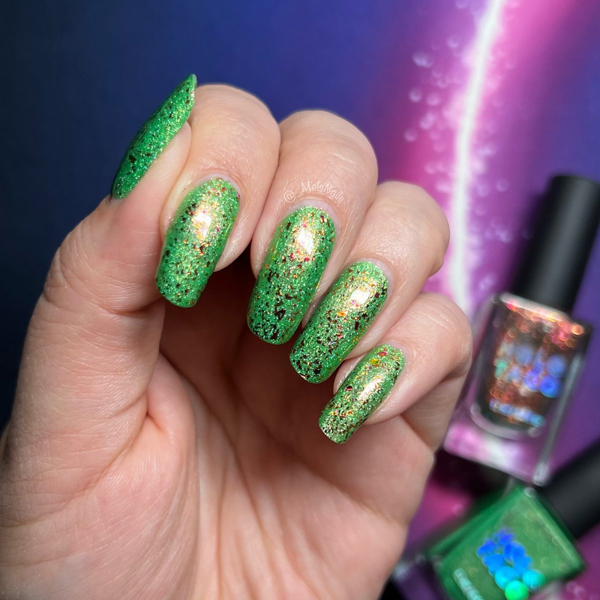 _MelsNails's tweet photo. Fallen Flake Taco over Sour Note! 💅🏻 
@holotaco #SourNote #FallenFlakeTaco 
#HoloTaco #melsnails #holotacocombo https://t.co/IE1E2xHBiW