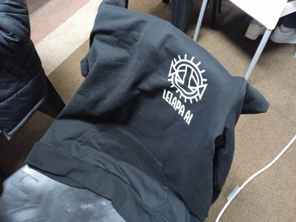 Thanks <a href="/LelapaAI/">Lelapa AI</a> for the warm gift. we are attending the #VulavulaHack taking place <a href="/go2uj/">University of Johannesburg</a> 

#AI #Accounting #multilingual