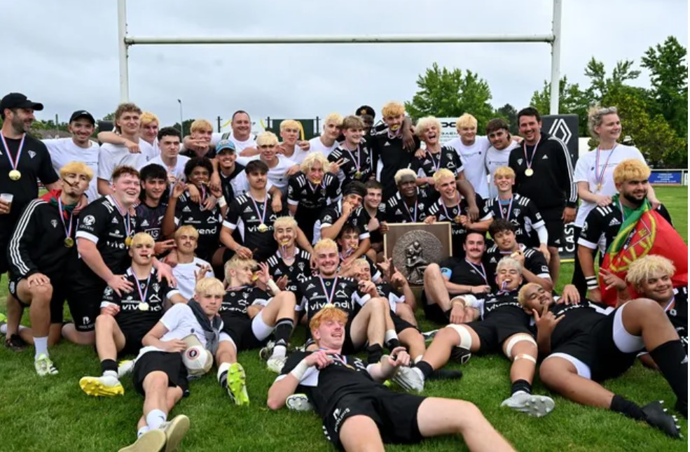 Montagnecorreze's tweet photo. L'exploit majuscule des Crabos du CA Brive, sacrés champions de France face à Toulouse (revoir le match en vidéo)
https://t.co/GZJXhSpfKX https://t.co/pT331ObHdq