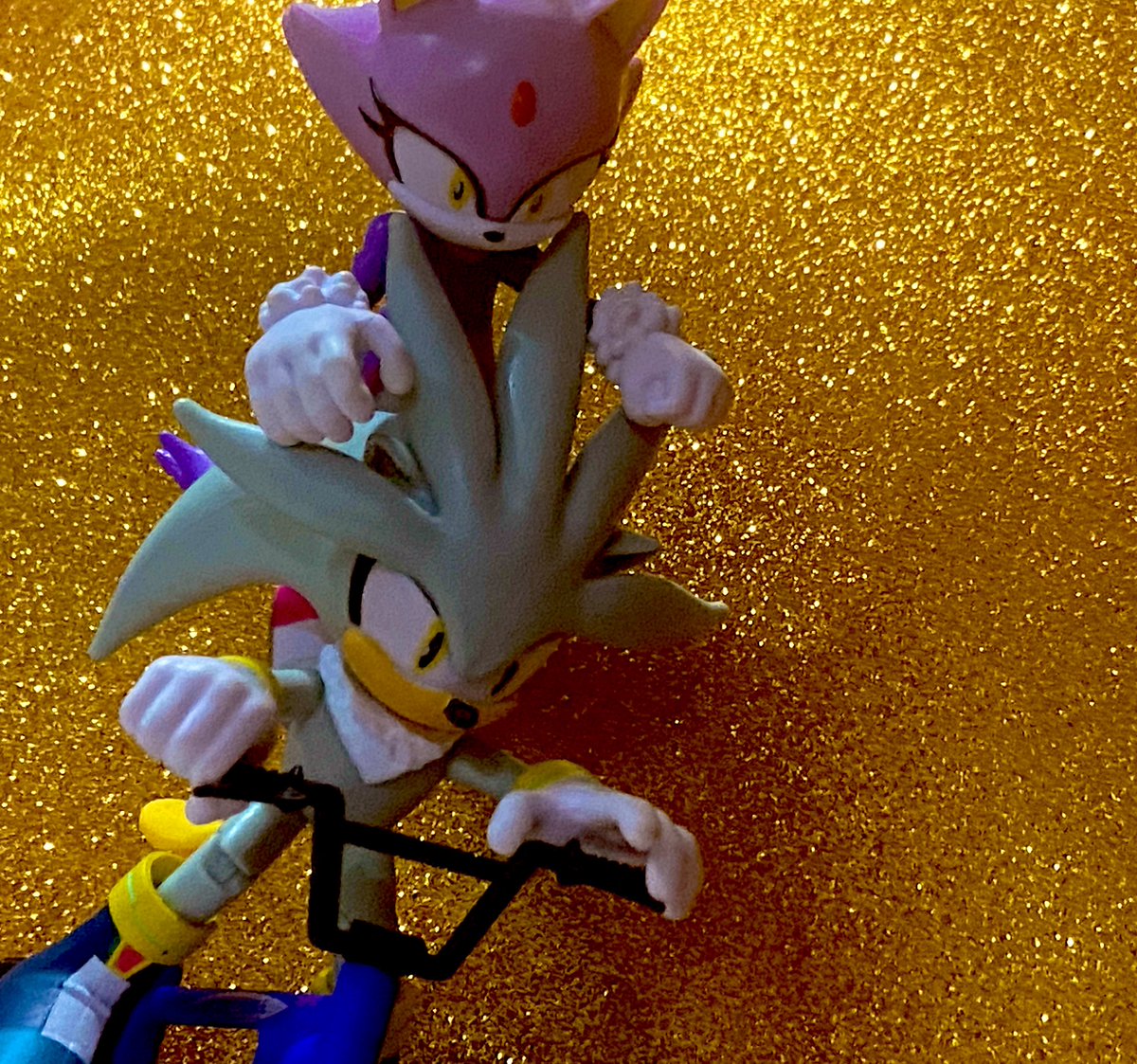 giugabs's tweet image. Miau