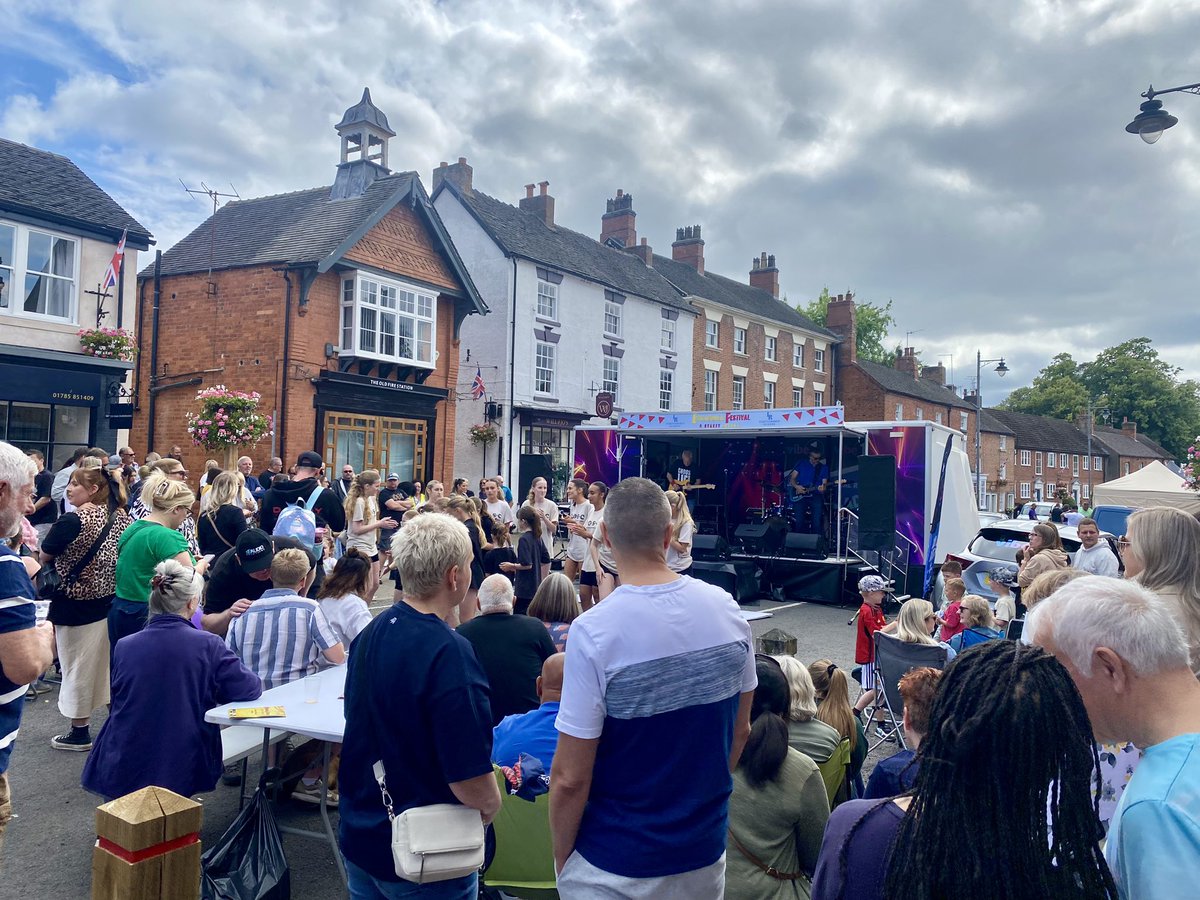 We greatly enjoyed our annual family outing to the #Eccleshall Festival as local residents. Wonderful to see so many small businesses and residents out enjoying themselves with live music and many stalls. A welcome rest from doorknocking across #Stafford with some much needed ☕️