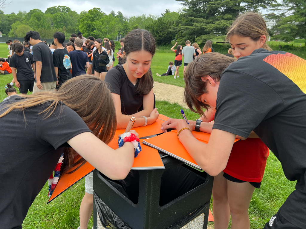 There's nothing quite like that first glimpse of the year's yearbook and that thrill of passing it around for signatures and messages from friends. Thanks to Mrs. Gould and her Yearbook class for another beautiful edition!
#rectoryschool #juniorboardingschool #ct #connecticut