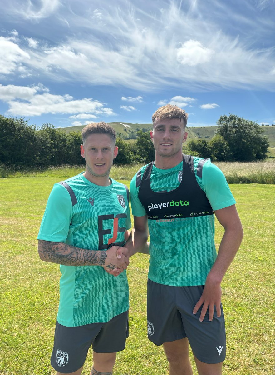 🧨💥|  𝙒𝙀𝙇𝘾𝙊𝙈𝙀 𝙅𝘽

We are 𝙙𝙚𝙡𝙞𝙜𝙝𝙩𝙚𝙙 to announce the signing of striker <a href="/joebeardwell/">Joebeardwell</a>. We followed Joe’s progress last season and he was top of our list when it came to signing a striker this summer. With 25 goals in 36 games for Bitton, we are looking forward to