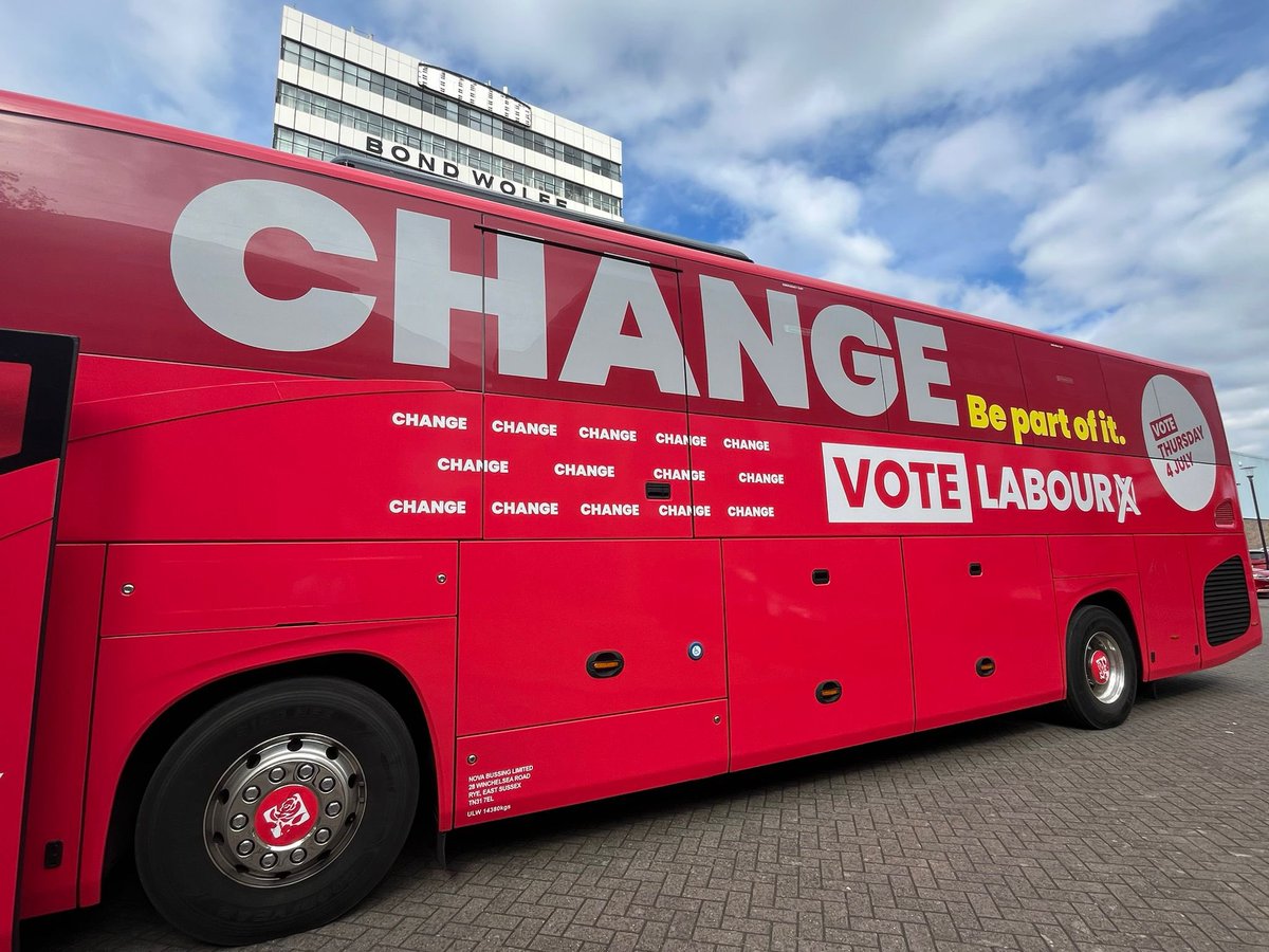 WilliamCMoule's tweet photo. Just another day in the office!🌹
#VoteLabour #Change https://t.co/EsBeKARGxT