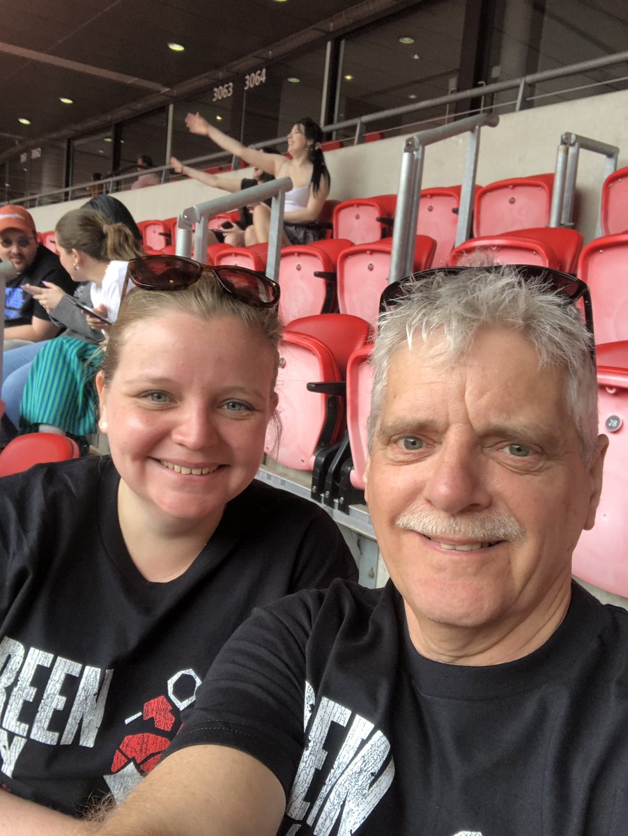MeganBatterbee's tweet photo. Greenday at Wembley 15 years apart… the years have not been kind to me, but Dad looks exactly the same 😂 https://t.co/qxakpGMsij