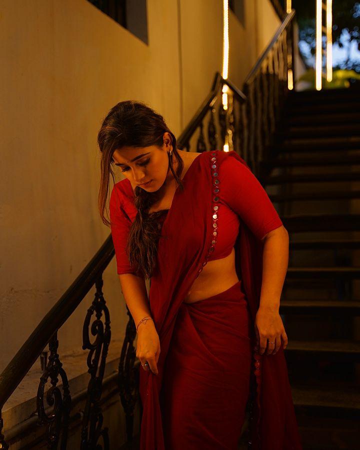 SAIKRIS40918887's tweet image. #ChandniBhagwanani 😻