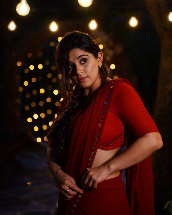 SAIKRIS40918887's tweet image. #ChandniBhagwanani 😻