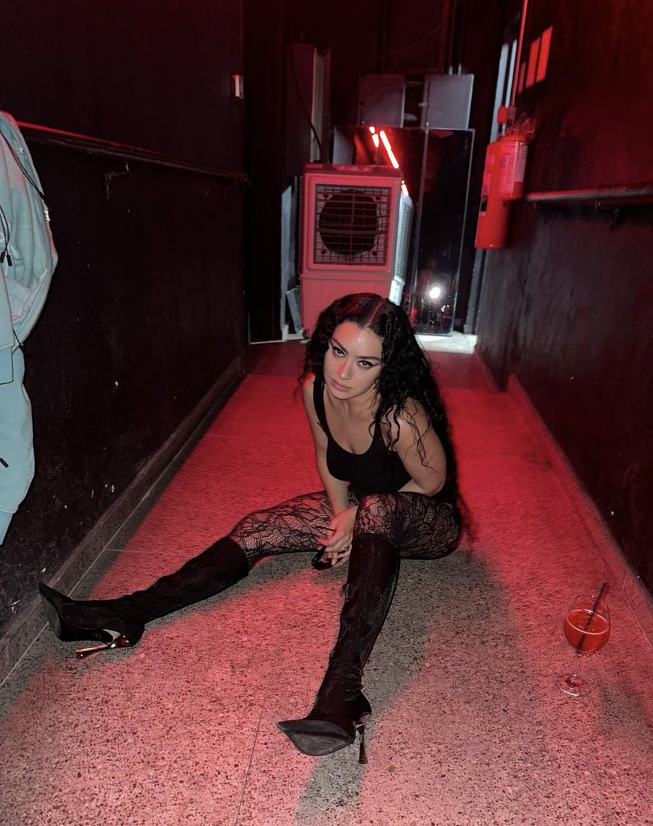 Raise your hand if you’re having a brat Summer! 😝💚 Listen to #CharliXCX on the free <a href="/iHeartRadio/">iHeartRadio</a> app! 👏

Listen here! 👉 ihe.art/8fcqXbX