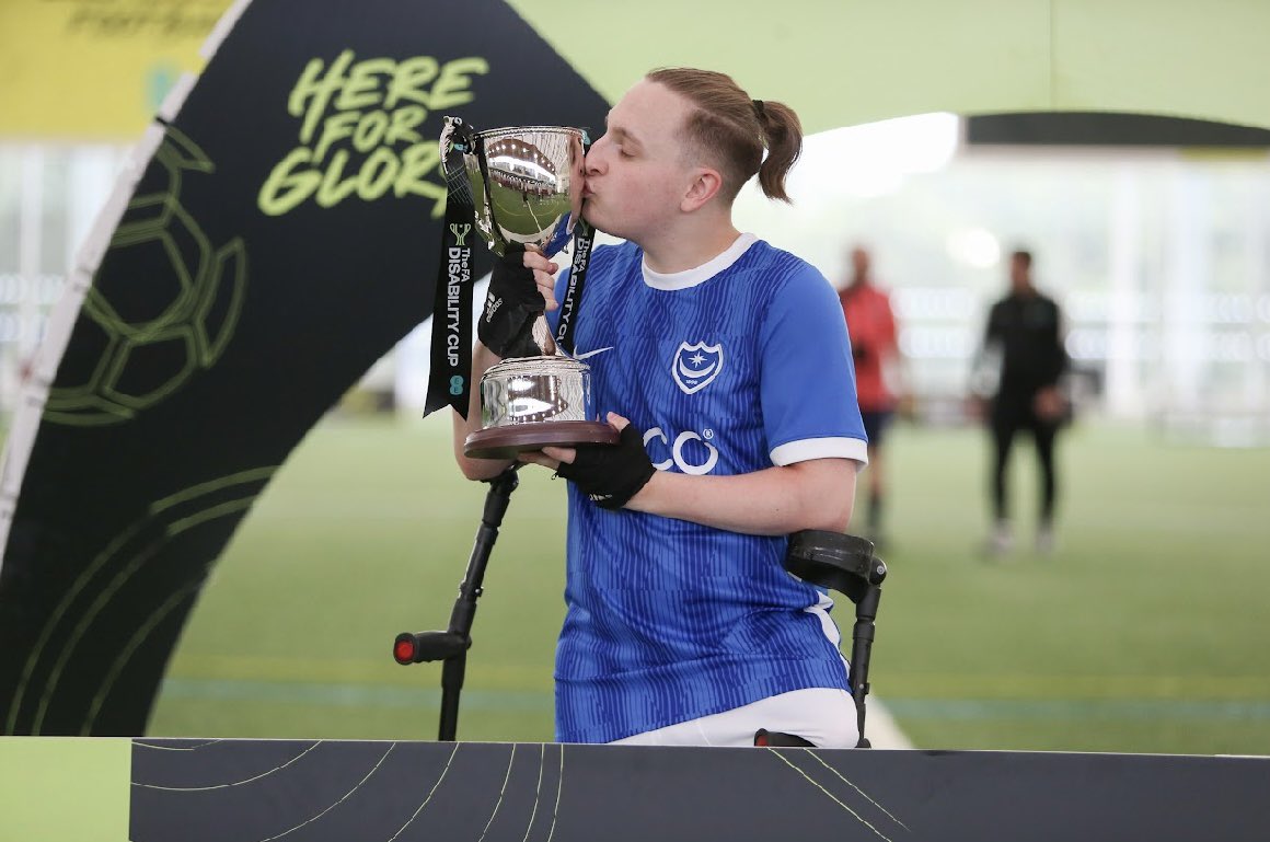 CheGray22's tweet image. Finally FA Cup winners! A lil banger in there too. 2 down 2 to go 🏆🏆