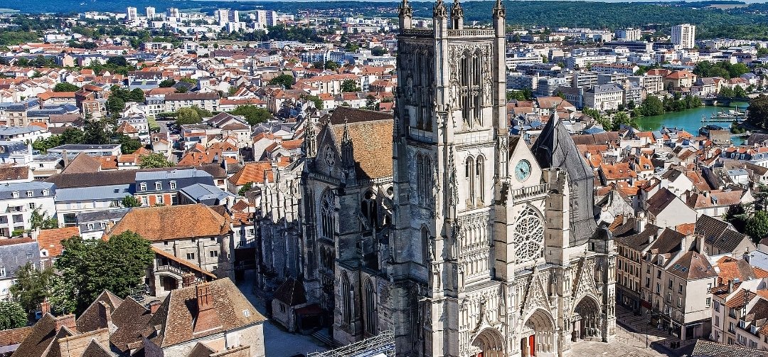 Oxitan30's tweet image. Un tunisien sous OQTF a kidnappé, séquestré et violé une ukrainienne de 15 ans..
Encore un "fait divers" lié à un OQTF..
Vivement le 7 juillet.
#BFMTV #cnews #faceabockcote #LegislativesAnticipées2024