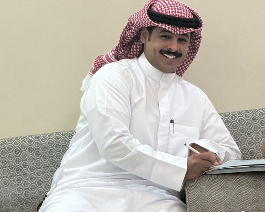 ﴿ وَمِنْ آيَاتِهِ أَنْ خَلَقَ لَكُم مِّنْ أَنفُسِكُمْ أَزْوَاجًا ﴾

الحمدالله الذي بنعمته تتم الصالحات 
    " تم بحمد الله تعالى وفضله "
               ( عـقـد قـراني )
سائلاً المولى عز وجل لي ولكم التوفيق 

اخوكم: طلال ابراهيم الذايدي