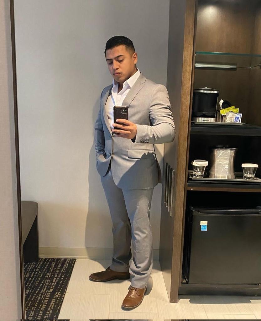 Dress blues are not the only thing i wear to look sexy 😏 😀
#marine #themarinecorp #recruiting #corps #usamarine #recruitment #marinerecruiting