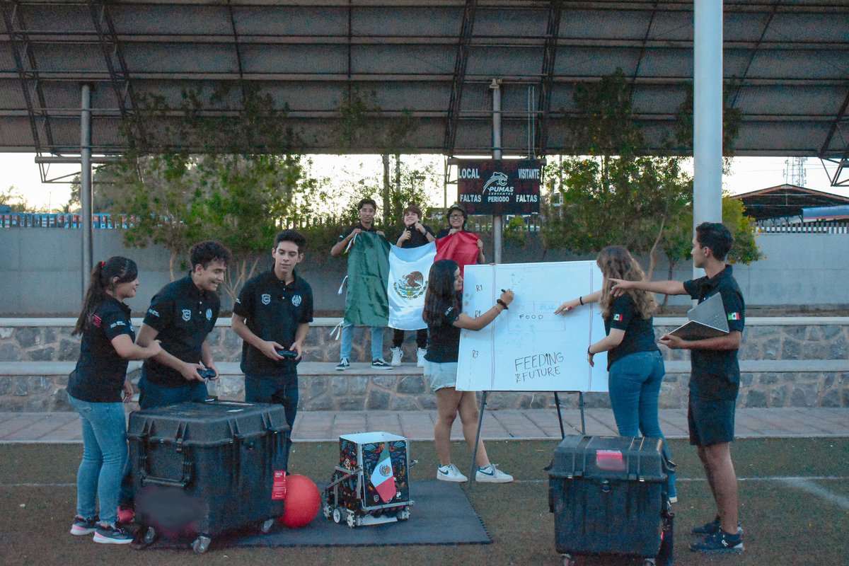Social Media Challenge #2 | Picture Perfect 📸

Who said robotics can’t be a sport? 🤖 

It involves team work, strategy, hours of hard work and practice, but also it couldn’t be possible without the cheering from the crowds!! 📣🇲🇽 

#fgcbor #fgcbor2