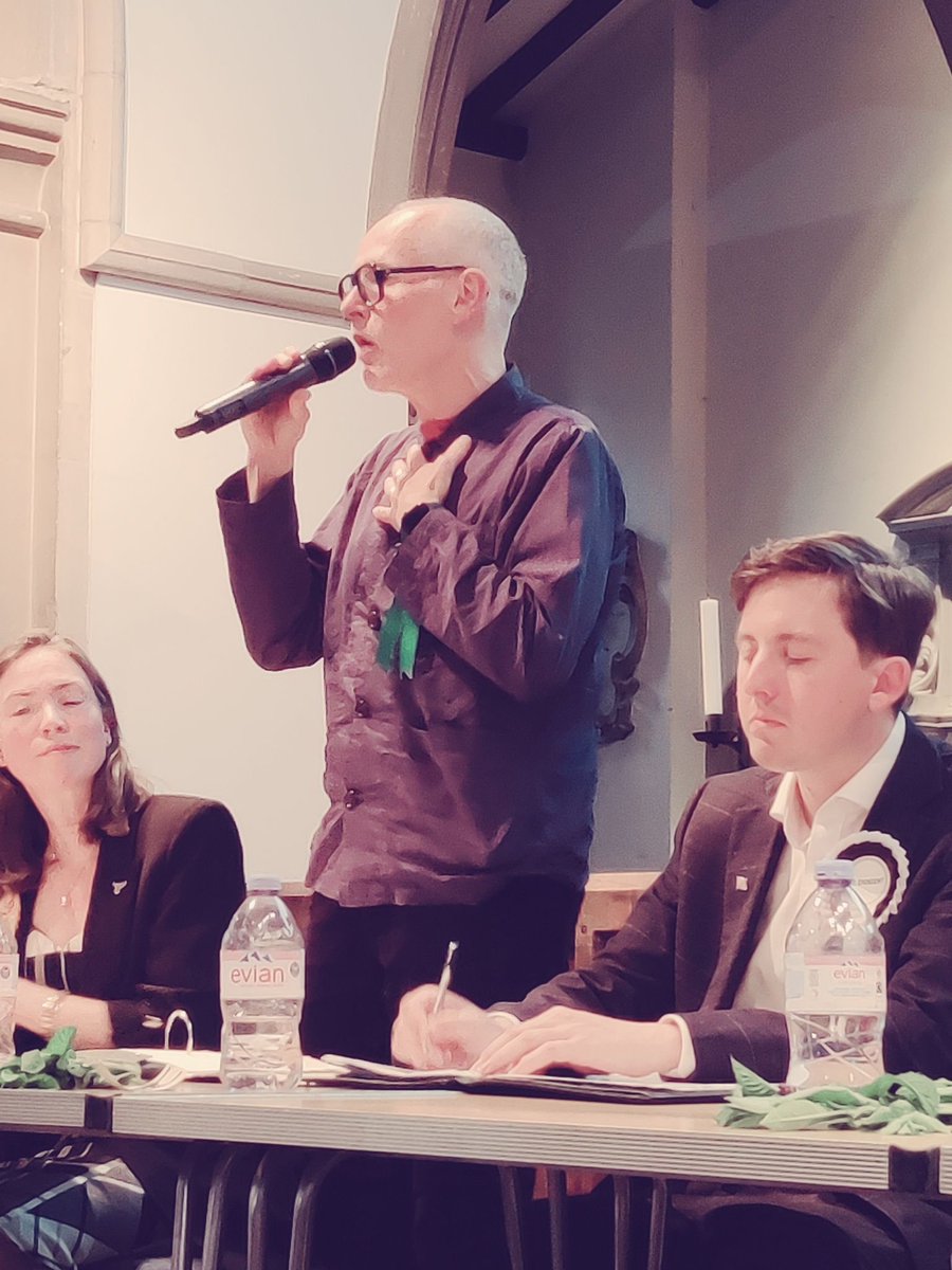 ChilternGreens's tweet image. Dominick Pegram bringing common sense and compassion to #Beaconsfield and speaking for the many, not @joymorrissey and her few!

A #GreenNewDeal would provide not only improved healthcare, but a wellbeing economy.

If you want Green #VoteGreen