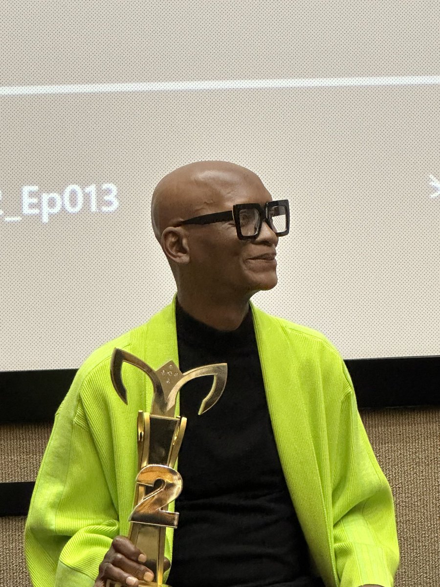 TvblogbyMLU's tweet photo. Warren Masemola AKA Giraffe has won season 2 of #Maskedsingersa . Here’s a clip of him talking about his journey on show. https://t.co/OGjxTfRIIf