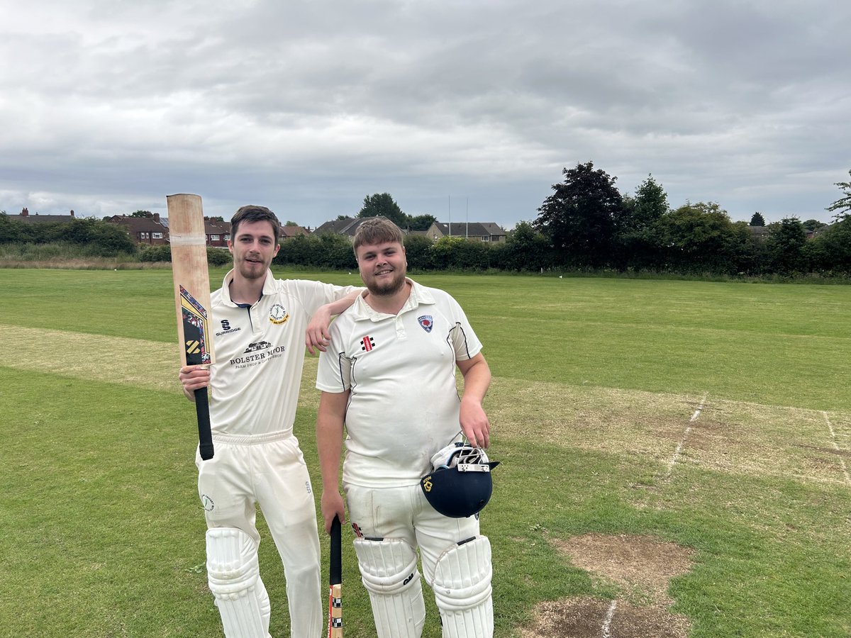 Leymoor_CC's tweet photo. Moor win ⁦@jackhtfc10⁩ https://t.co/xjXkXvY1PX