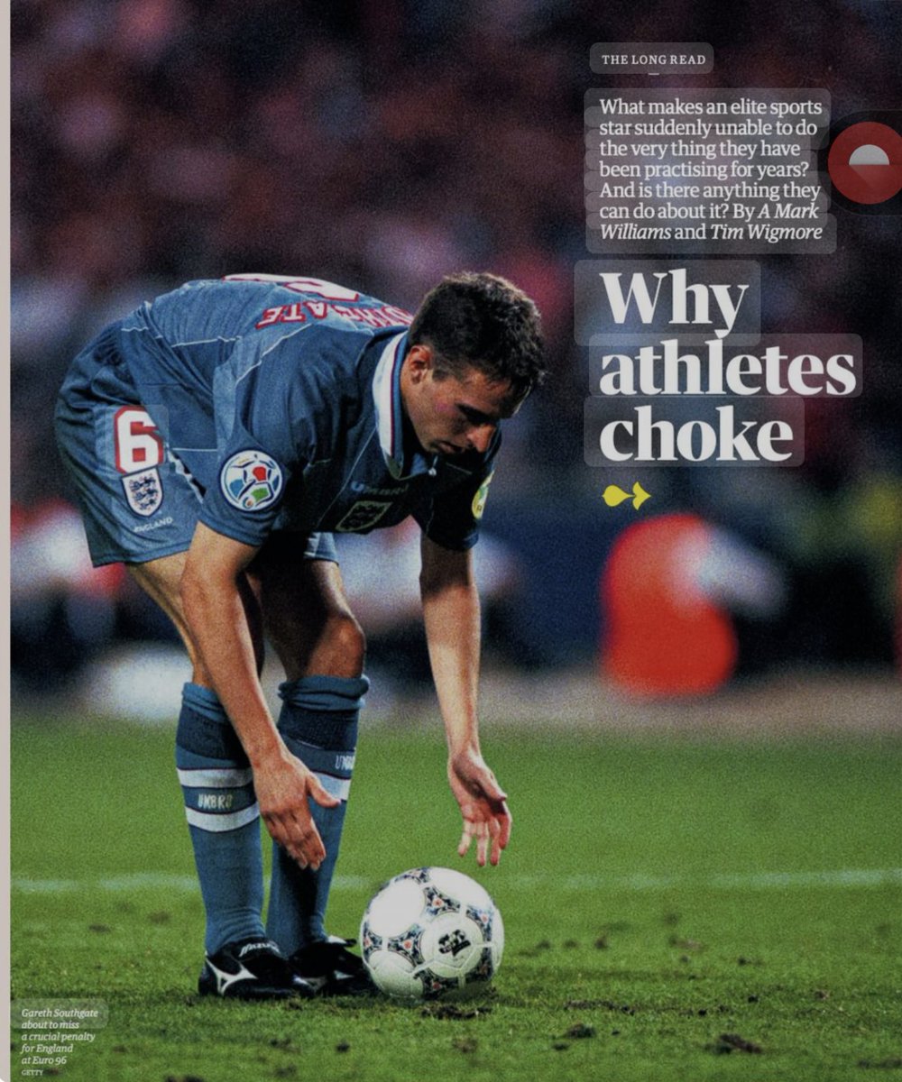 KrisOhare26's tweet image. 2.💡 Did you know?  𝐂𝐥𝐞𝐧𝐜𝐡𝐢𝐧𝐠 𝐲𝐨𝐮𝐫 𝐥𝐞𝐟𝐭 𝐡𝐚𝐧𝐝 can help athletes avoid choking under pressure! This simple technique primes the brain to enhance performance during stressful competitions. #PerformanceHacks #SportsPsychology