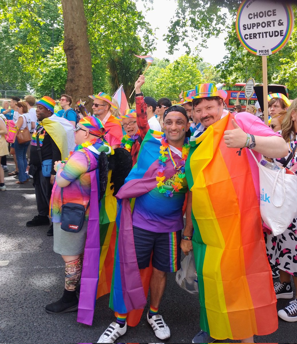 LDandLGBTLondon's tweet photo. A fabulous day out for Rainbow Friends.
Great to tag along with @Choice_Support  and @Certitude . Thanks Guys. Hope everyone enjoyed themselves. https://t.co/BSiGGvfFQu