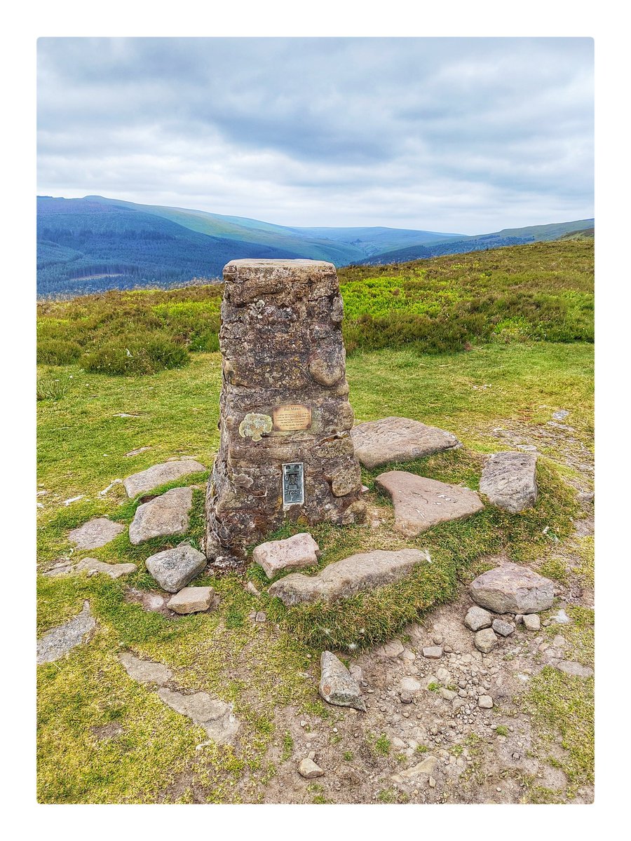 smoggiewalks's tweet photo. Bal Mawr trigpoint &amp; Partishow Church loop #getoutside #lesserwalkedpaths #discoverlocal #explorelocal #BorderCollie #dogsoftwitter #BannauBrycheiniog #trigpointchallenge #blackmountians #beaconsway @DerekTheWeather @OrdnanceSurvey https://t.co/ea8IqOonbk