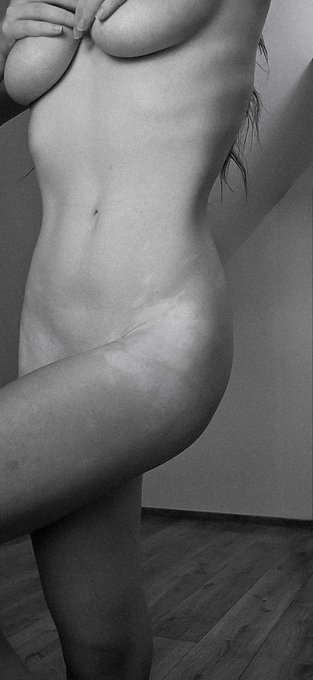 🖤🤍🖤 https://t.co/AdPbTuXlkq<a href="/tag/onlyfansgirl"class="tags"><span>#onlyfansgirl</span></a>